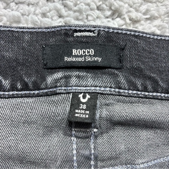 True Religion Jeans Mens 38 Rocco Relaxed Skinny Distressed Holes Streetwear - Picture 2 of 5